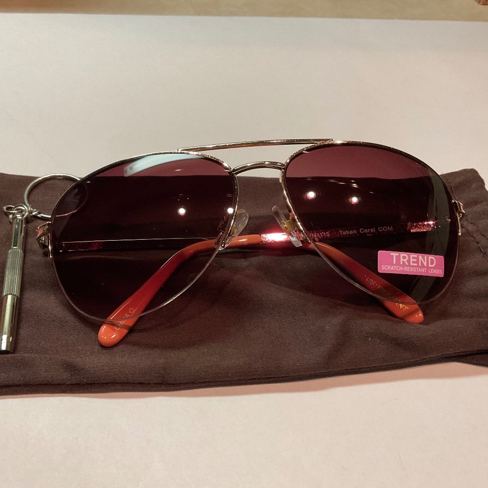Foster Grant Aviator Style Sunglasses NWT
